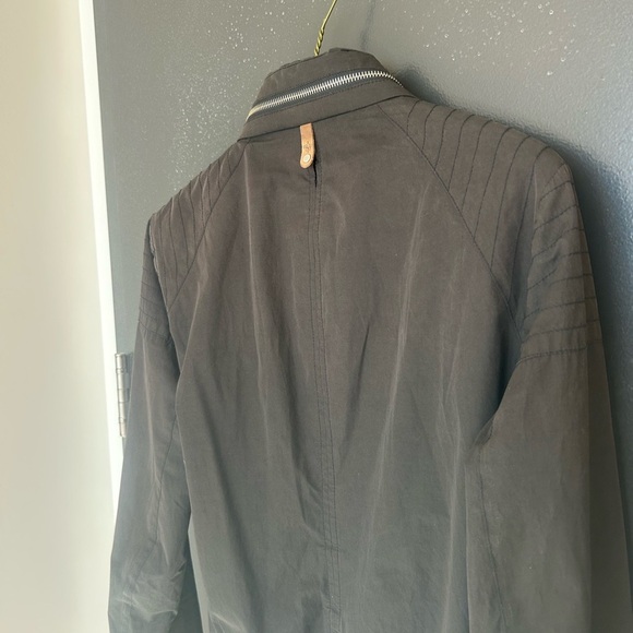 Mackage M women’s vintage vibe y2K bomber size 38 (M) good condition women’s. - Picture 9 of 15